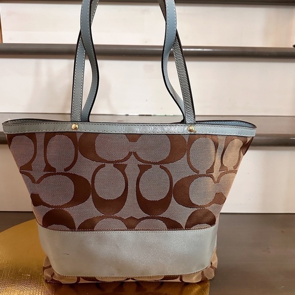 COACH Authentic CC Canvas, Patent Leather and Satin Shine Tan and BlueTote - Picture 1 of 9